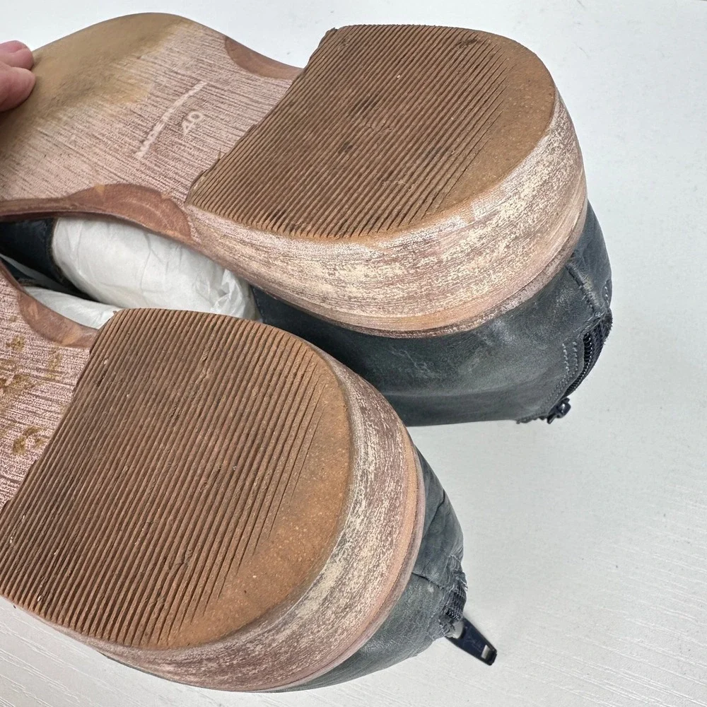 Free People Wanderlust Flats Shoes 40 distressed blue leather pointed toe-‎ Flaw